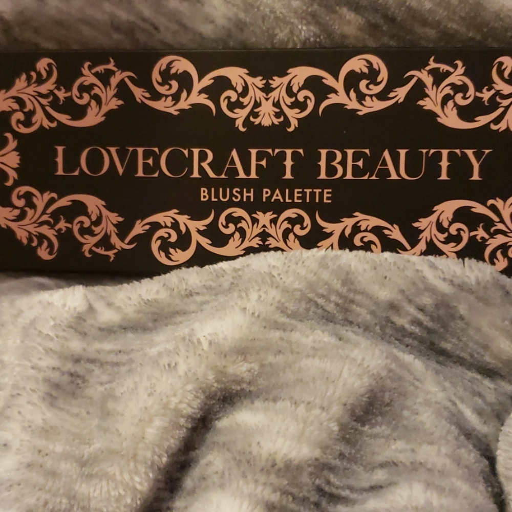 Blush pallet